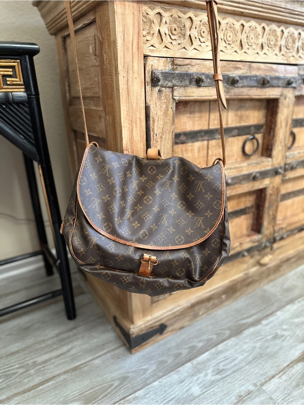 Louis Vuitton LV Crossbody bag Saumur 35 Brown Monogram
